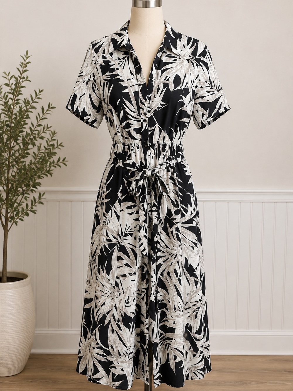 Black and White Tropical Print Button Down Belted Dress - Women Size Small